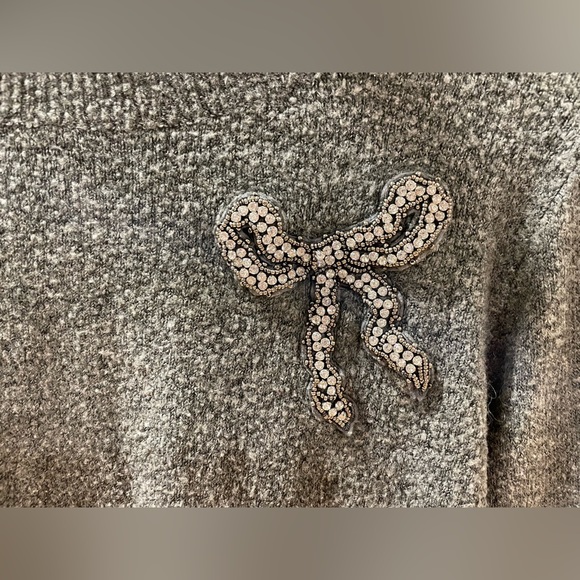 H&M Cozy Heather Grey Sweater with Decorative Sequin Bow - Picture 2 of 4